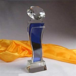 Cúp kim cương thân xanh