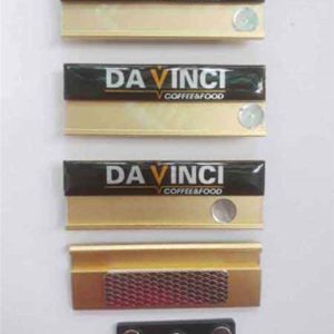 Thẻ thay tên nhân viên 002